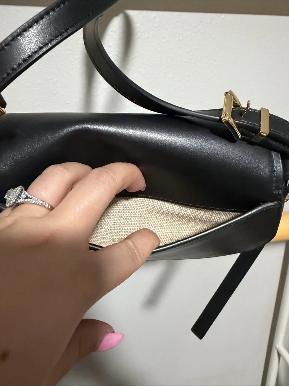 Michael Kors Lydia Black Leather SM Flap XBody